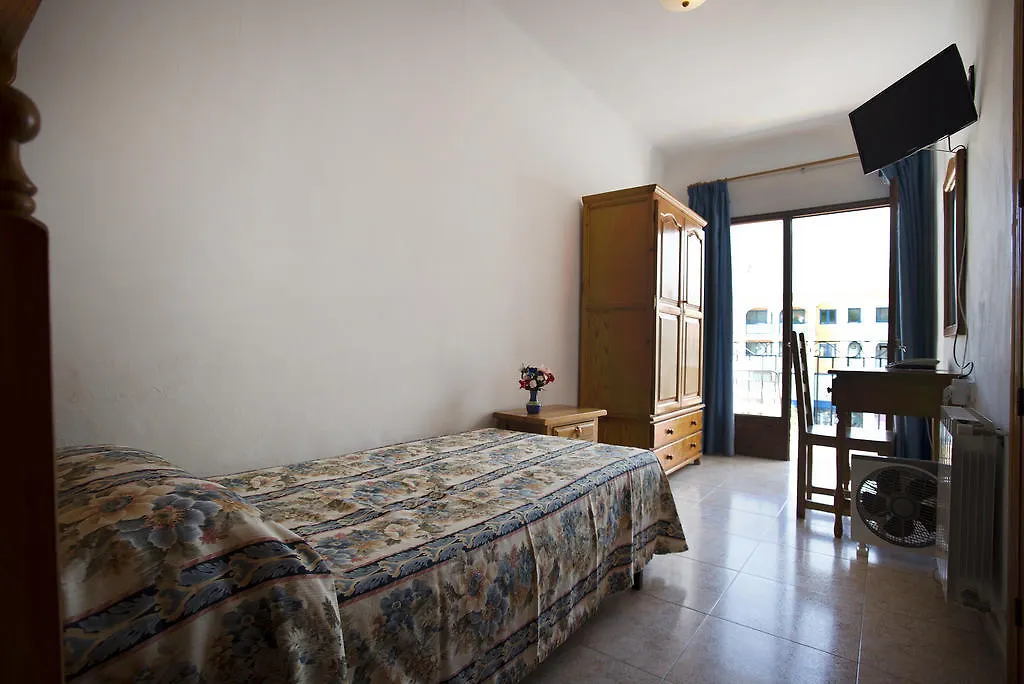 Hostal Sa Rota Santa Eularia des Riu Affittacamere