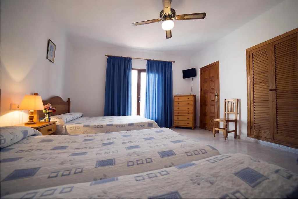 Hostal Sa Rota Santa Eularia des Riu 2*,