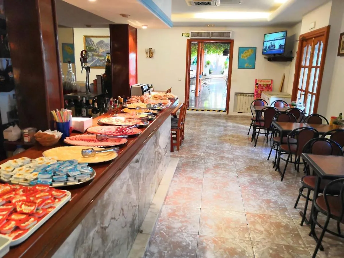 Hostal Sa Rota سانتا أيُلاريا ذيس ريو