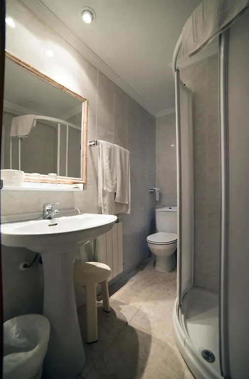 بيت ضيافة Hostal Sa Rota سانتا أيُلاريا ذيس ريو