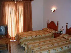 بيت ضيافة Hostal Sa Rota سانتا أيُلاريا ذيس ريو